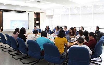 北京信息技術(shù)咨詢團(tuán)隊(duì)赴湖北經(jīng)濟(jì)學(xué)院圖書館交流調(diào)研，共探智慧圖書館建設(shè)新路徑